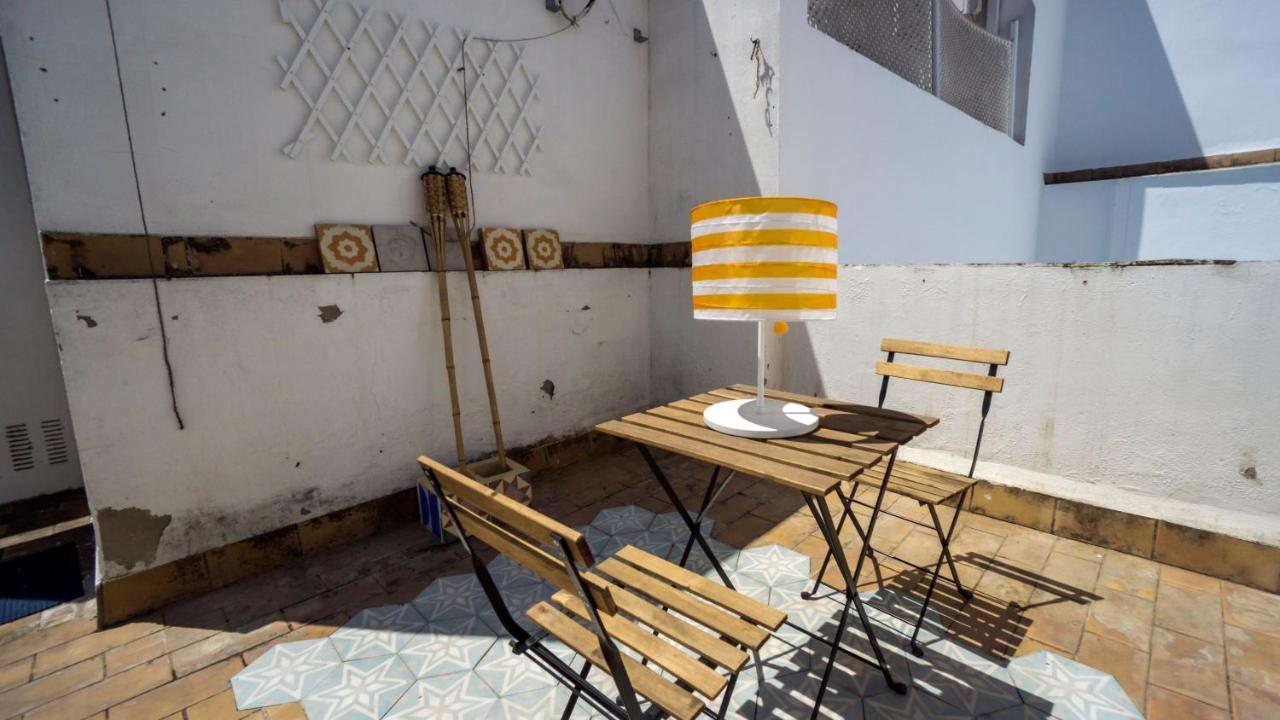 Rentalsevilla Feria Duplex Con Terraza Zewnętrze zdjęcie
